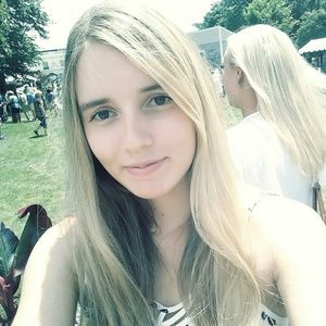 Meet your Posher, Laura